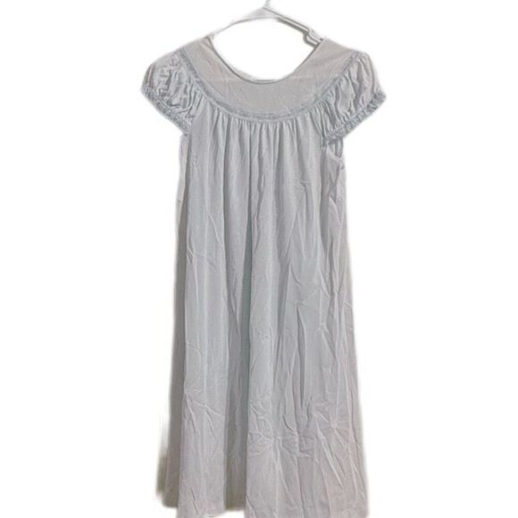 Women’s size, small lace trim nightgown with elastic sleeves  - Picture 2 of 3